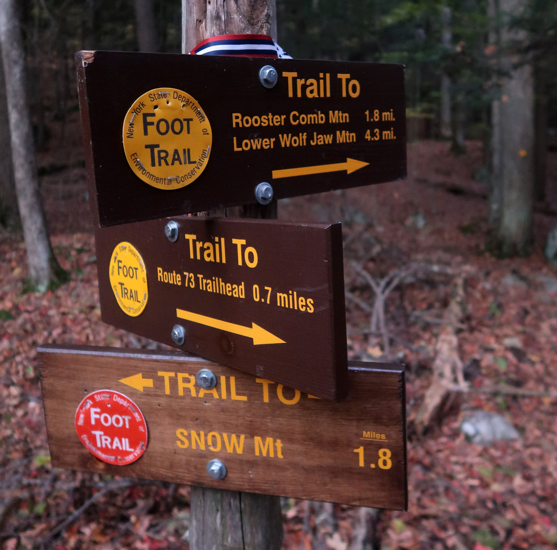 Signage en route to Rooster Comb and Lower Wolfjaw.