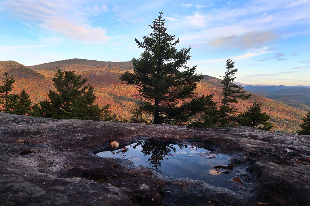 Morning views from Rooster Comb, en route to Lower Wolfjaw.