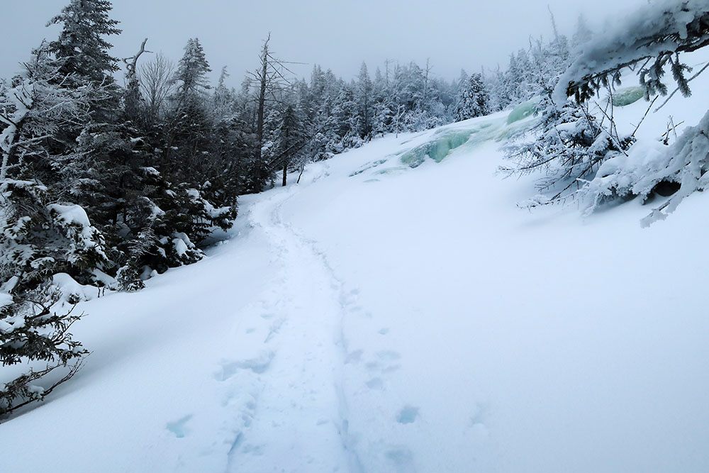 Looking up a final stretch of Allen Slide.